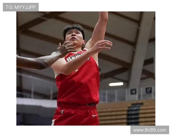 杨瀚森单节爆发带队赢关键战 杨瀚森单节爆发带队赢关键战